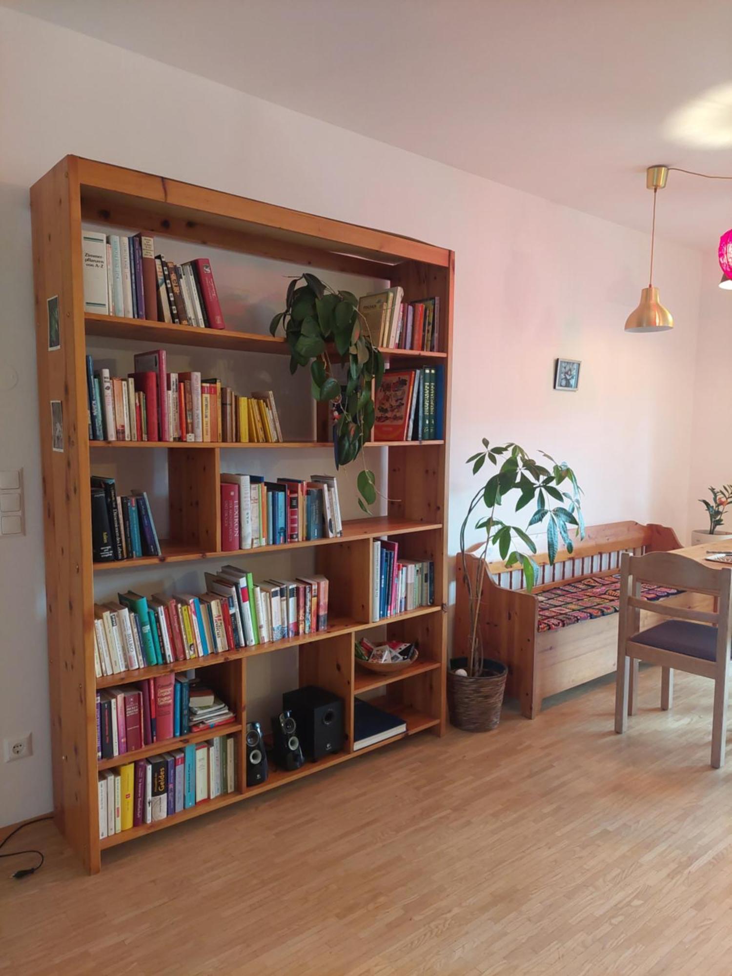 Schoene Helle Wohnung Mit Whirlpoolbadewanne Graz Exterior foto